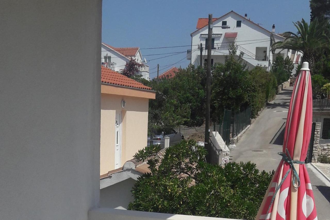 Apartments And Rooms By The Sea Sutivan, Brac - 2943 Εξωτερικό φωτογραφία